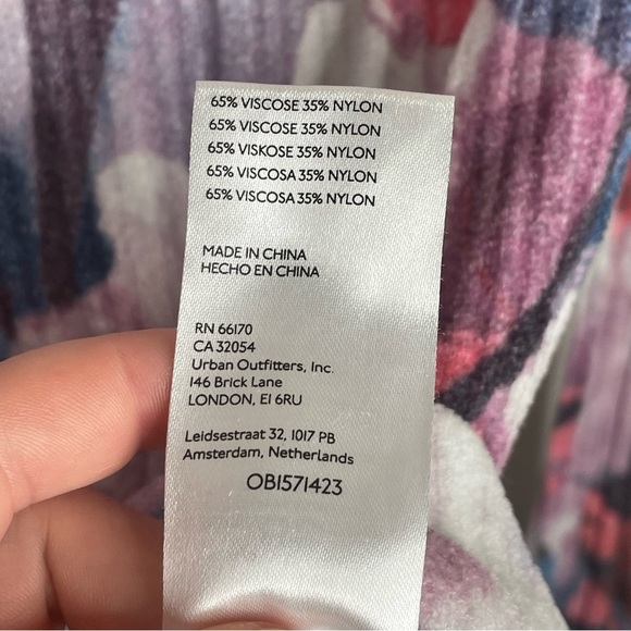 Pilcro Anthropologie Velvet Floral Turtleneck Sweater Top Flared Sleeve S - Picture 12 of 12